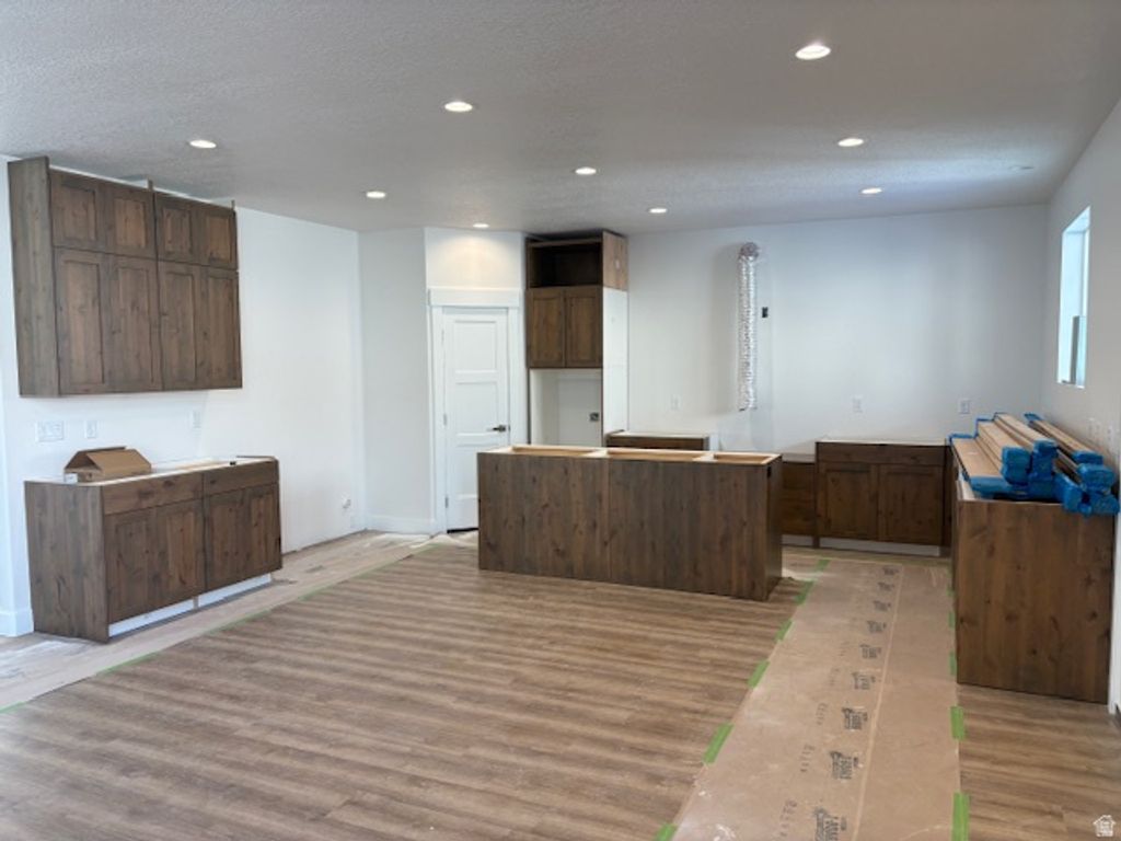 656 E MOUNTAIN RD, North Ogden, UT 84414