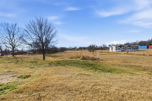 10669B Mineral Wells Highway, Weatherford, TX 76088