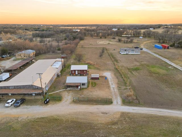 10669B Mineral Wells Highway, Weatherford, TX 76088