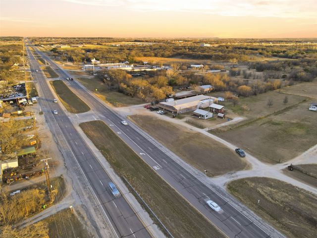 10669B Mineral Wells Highway, Weatherford, TX 76088