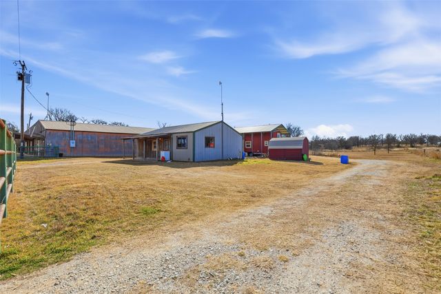 10669B Mineral Wells Highway, Weatherford, TX 76088
