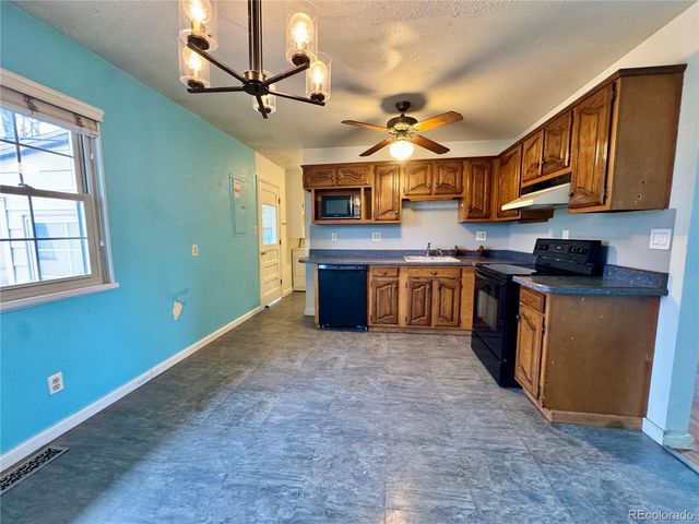 1805 Couch Place, Colorado Springs, CO 80911