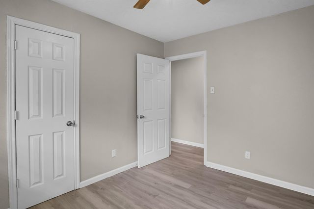 5404 Lorraine Drive, Baytown, TX 77521