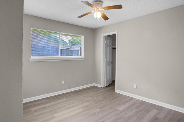 5404 Lorraine Drive, Baytown, TX 77521