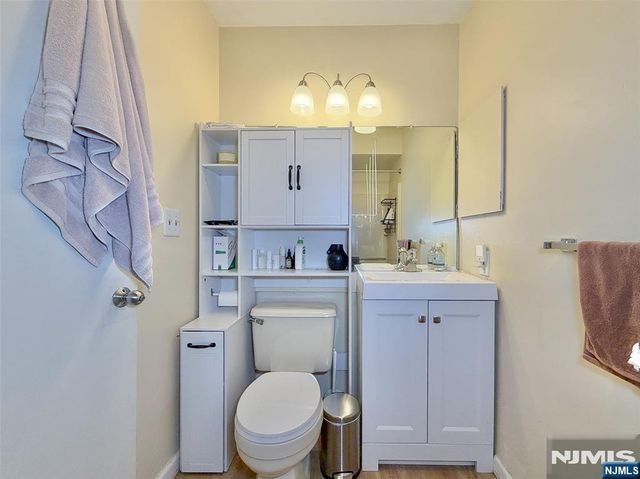 403 River Renaissance A03, East Rutherford, NJ 07073