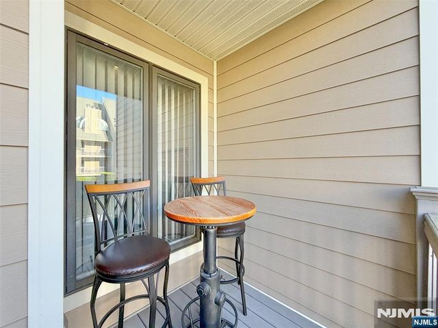 403 River Renaissance A03, East Rutherford, NJ 07073