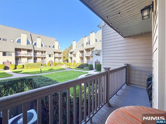 403 River Renaissance A03, East Rutherford, NJ 07073