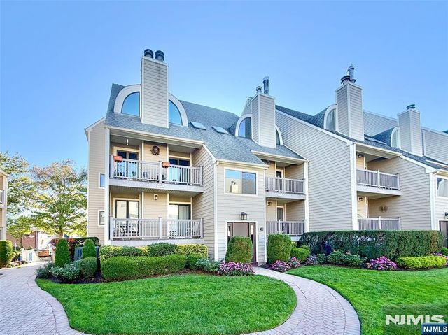 403 River Renaissance A03, East Rutherford, NJ 07073