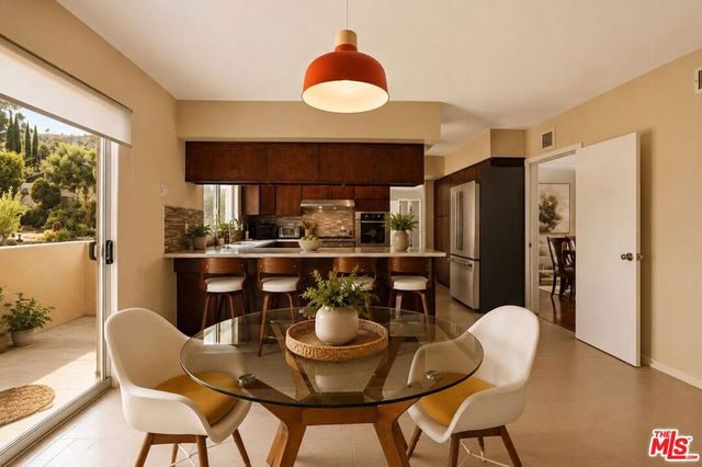 2657 Zorada Drive, Los Angeles, CA 90046