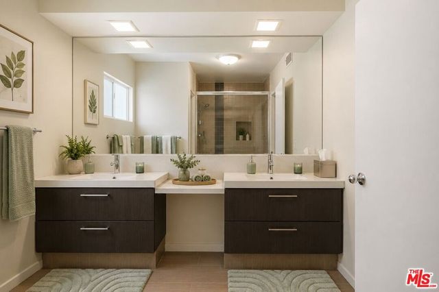 2657 Zorada Drive, Los Angeles, CA 90046