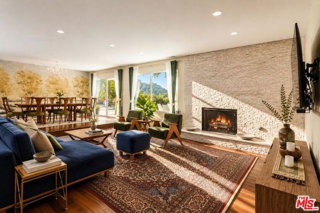 2657 Zorada Drive, Los Angeles, CA 90046