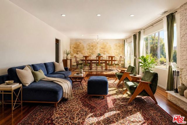 2657 Zorada Drive, Los Angeles, CA 90046