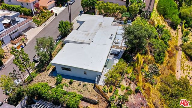 2657 Zorada Drive, Los Angeles, CA 90046