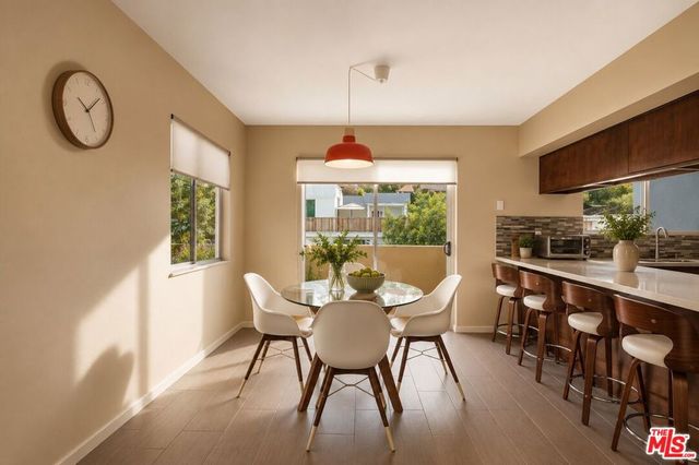 2657 Zorada Drive, Los Angeles, CA 90046