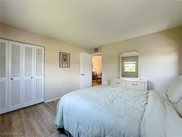 300 Forest Lakes BLVD 201, Naples, FL 34105