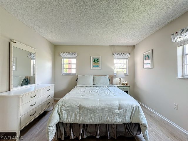 300 Forest Lakes BLVD 201, Naples, FL 34105