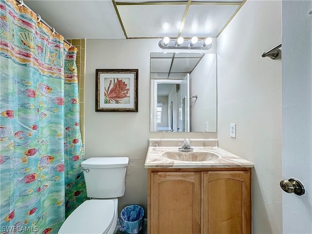 300 Forest Lakes BLVD 201, Naples, FL 34105