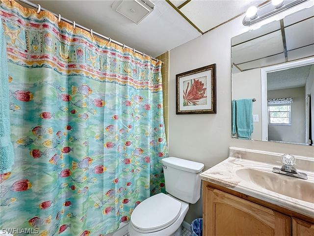 300 Forest Lakes BLVD 201, Naples, FL 34105