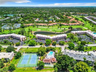 300 Forest Lakes BLVD 201, Naples, FL 34105