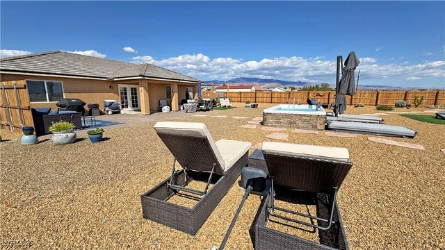 581 East Jaybird Street, Pahrump, NV 89048