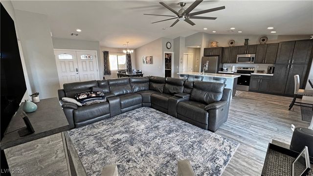 581 East Jaybird Street, Pahrump, NV 89048