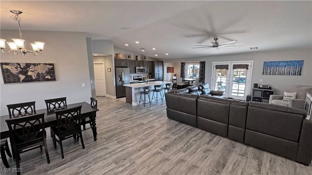 581 East Jaybird Street, Pahrump, NV 89048