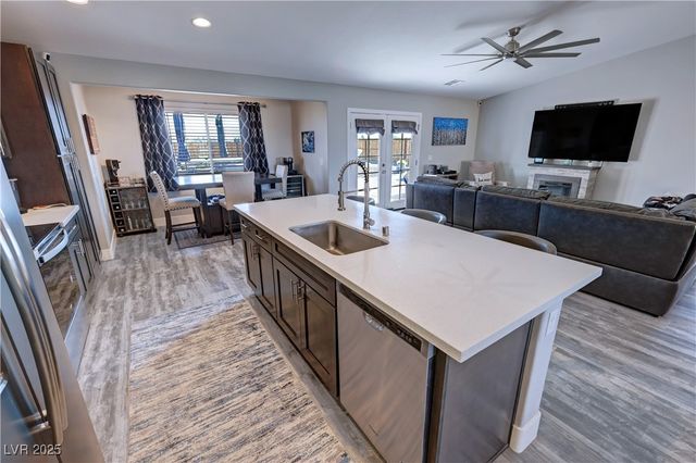 581 East Jaybird Street, Pahrump, NV 89048