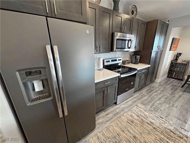 581 East Jaybird Street, Pahrump, NV 89048