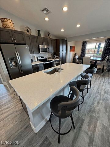 581 East Jaybird Street, Pahrump, NV 89048