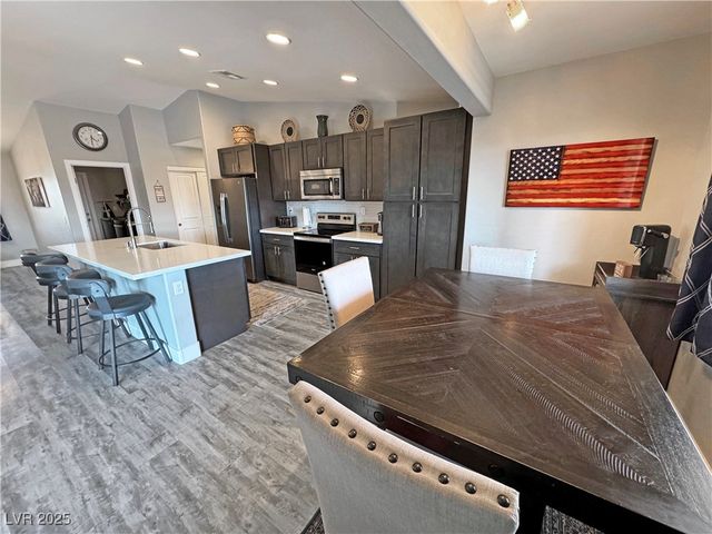 581 East Jaybird Street, Pahrump, NV 89048