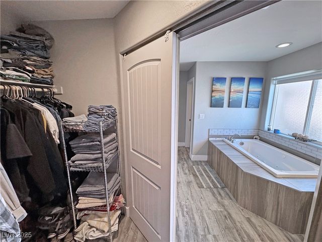 581 East Jaybird Street, Pahrump, NV 89048