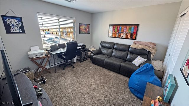 581 East Jaybird Street, Pahrump, NV 89048