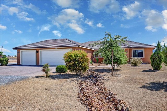 581 East Jaybird Street, Pahrump, NV 89048