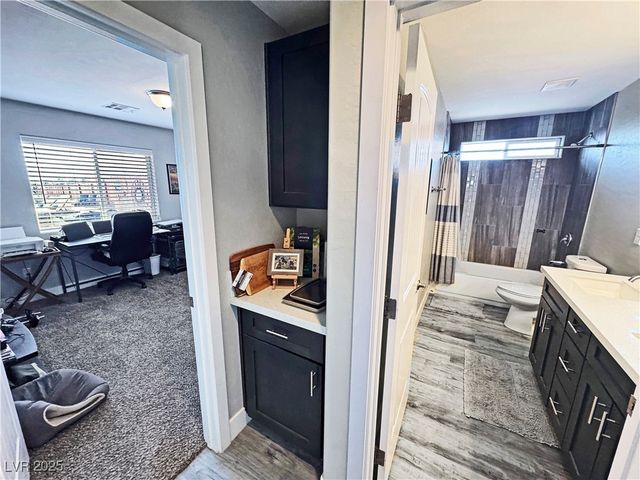 581 East Jaybird Street, Pahrump, NV 89048