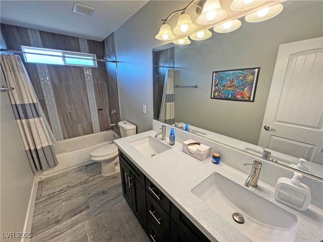 581 East Jaybird Street, Pahrump, NV 89048