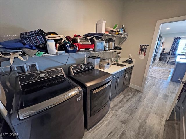 581 East Jaybird Street, Pahrump, NV 89048