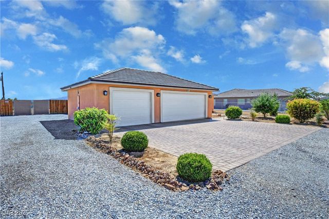 581 East Jaybird Street, Pahrump, NV 89048