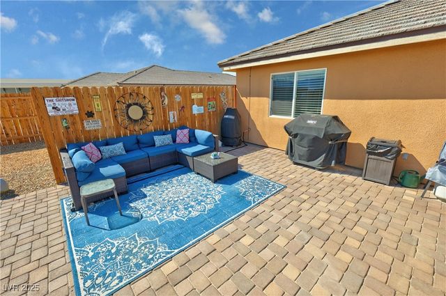 581 East Jaybird Street, Pahrump, NV 89048