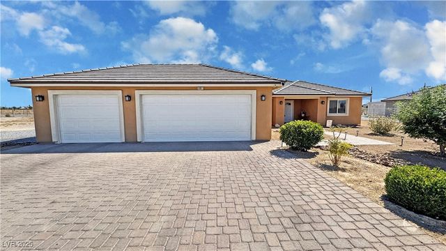 581 East Jaybird Street, Pahrump, NV 89048