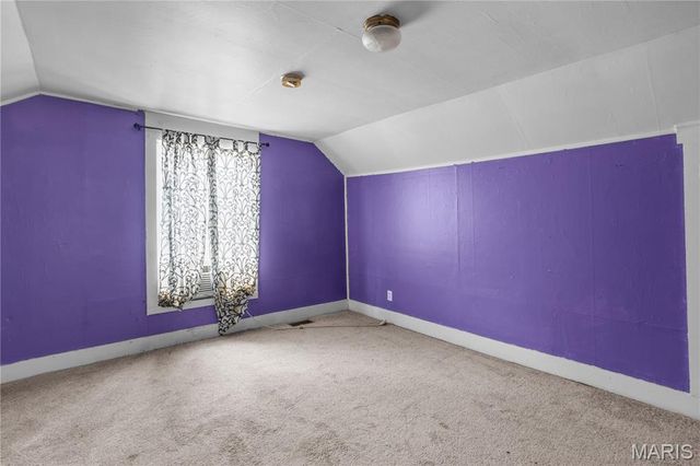 1155 Hall Street, St Charles, MO 63301