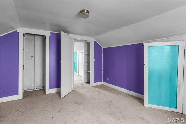 1155 Hall Street, St Charles, MO 63301