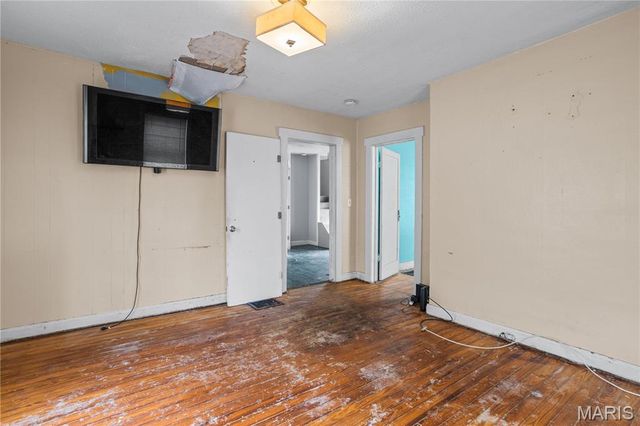 1155 Hall Street, St Charles, MO 63301