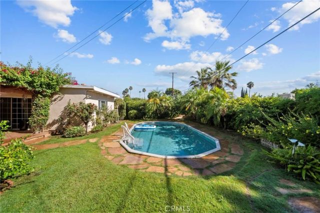 8518 Fullbright Avenue, Winnetka, CA 91306