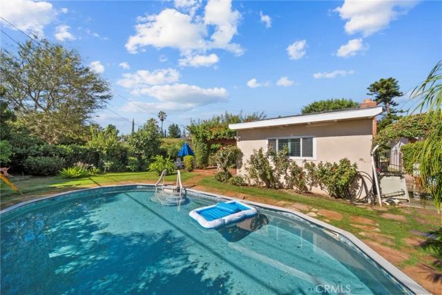 8518 Fullbright Avenue, Winnetka, CA 91306
