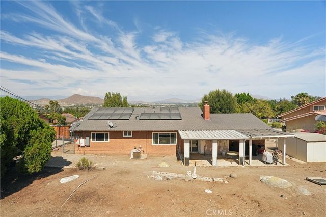 5435 Pinto, Jurupa Valley, CA 92509
