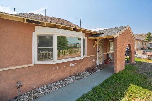 5435 Pinto, Jurupa Valley, CA 92509
