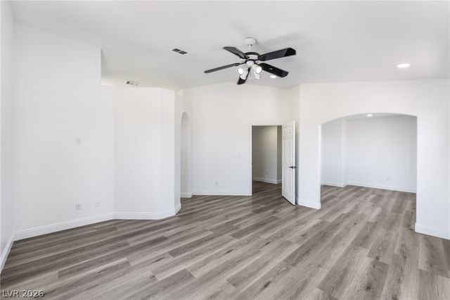 9433 Oxford Wine Court, Las Vegas, NV 89129