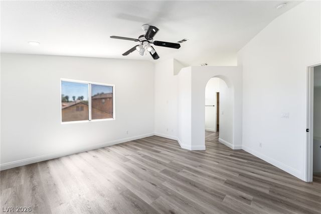 9433 Oxford Wine Court, Las Vegas, NV 89129