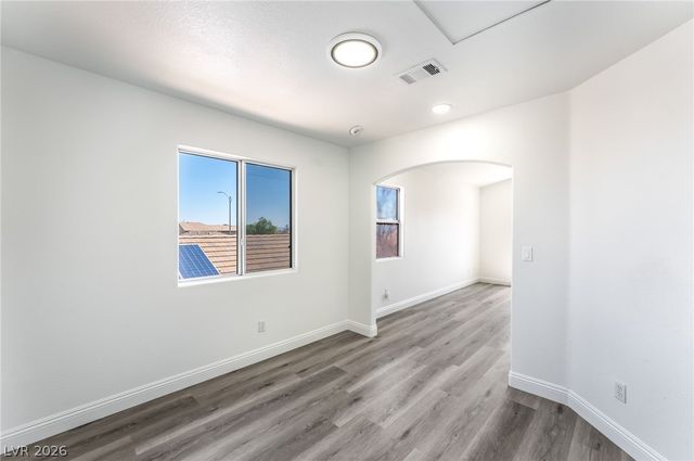 9433 Oxford Wine Court, Las Vegas, NV 89129