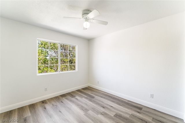 9433 Oxford Wine Court, Las Vegas, NV 89129
